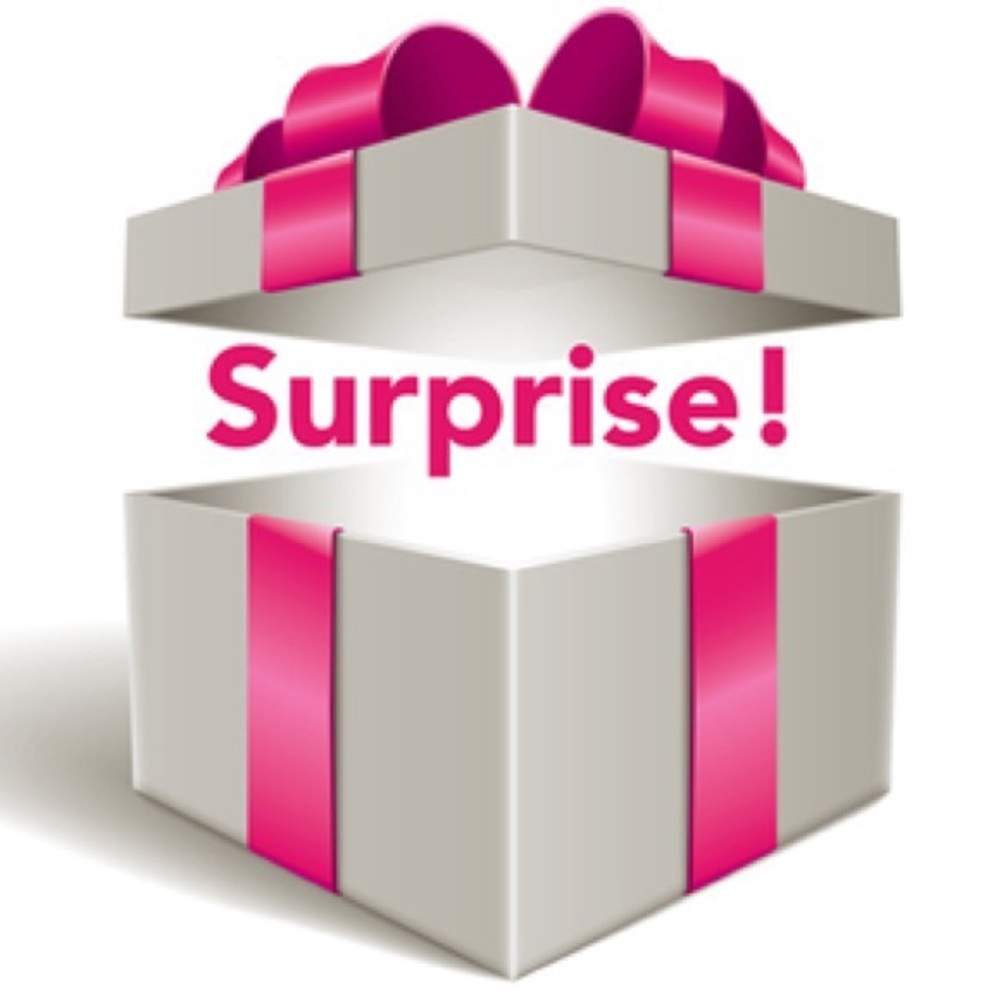 🎉Totally Random Suprise Mystery Reseller Box🎁 - Picture 1 of 4